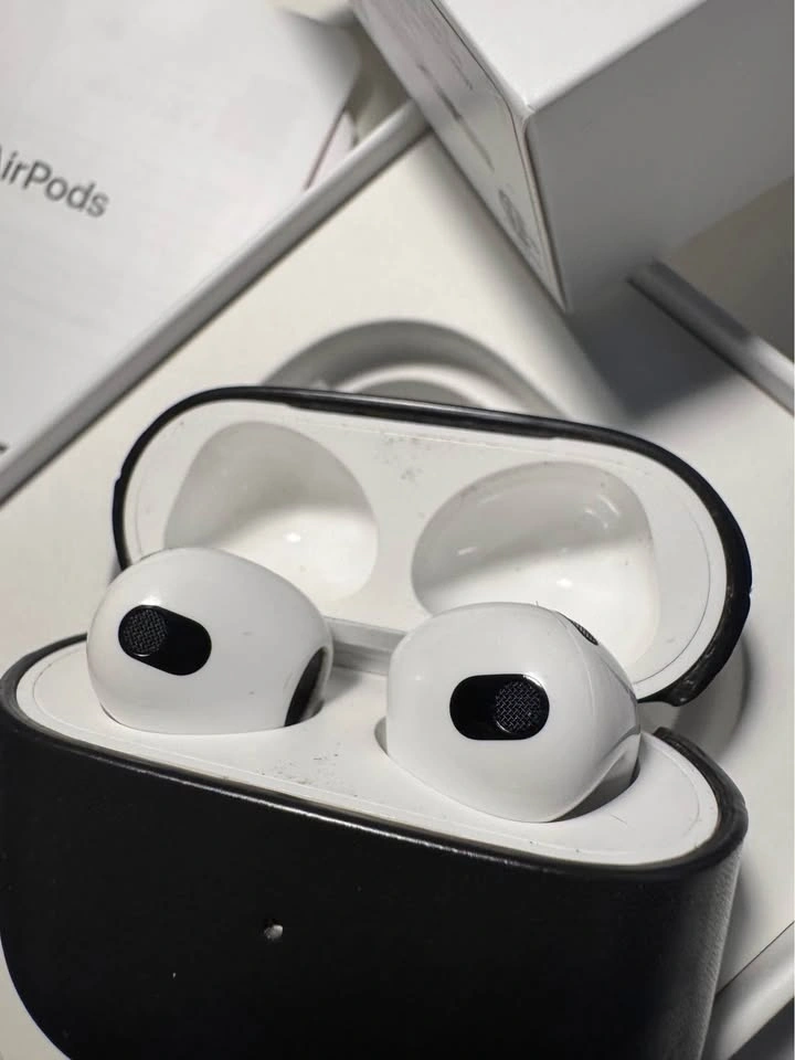 Apple AirPods 3rd Gen with Leather Case - photo 2