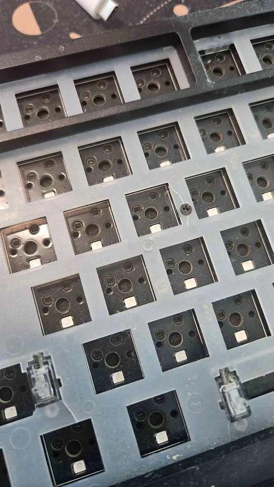 Glorious GMMK Pro - Black 75% - Polycarb plate