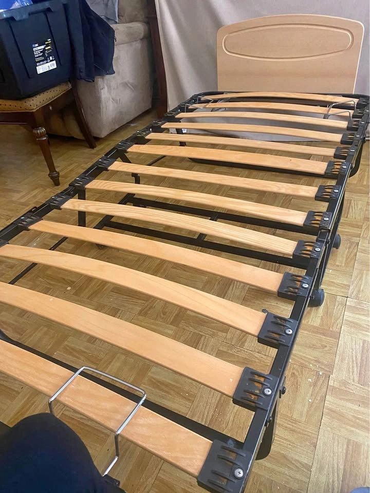 Foldable bed