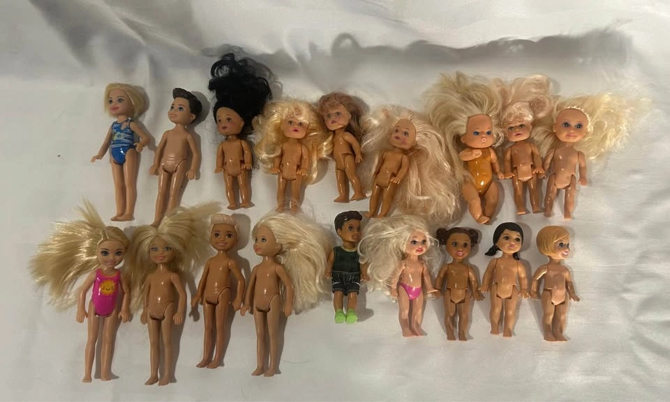 HUGE Barbie Lot - Dream House, Cars, Dolls & 100s Accessories - photo 3