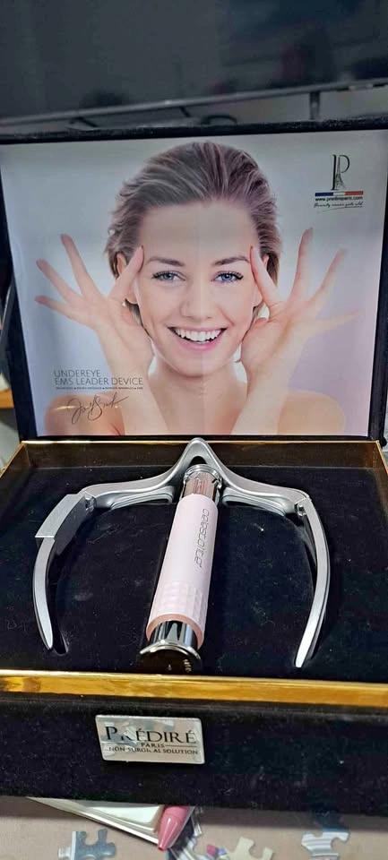 Undereye EMS Facial Device
