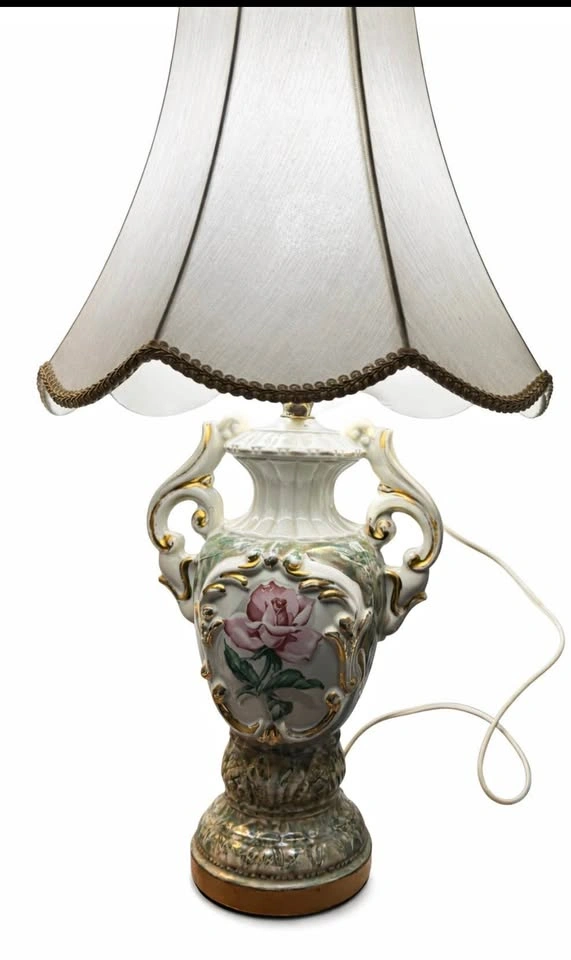 Vintage porcelain Urn Lamp