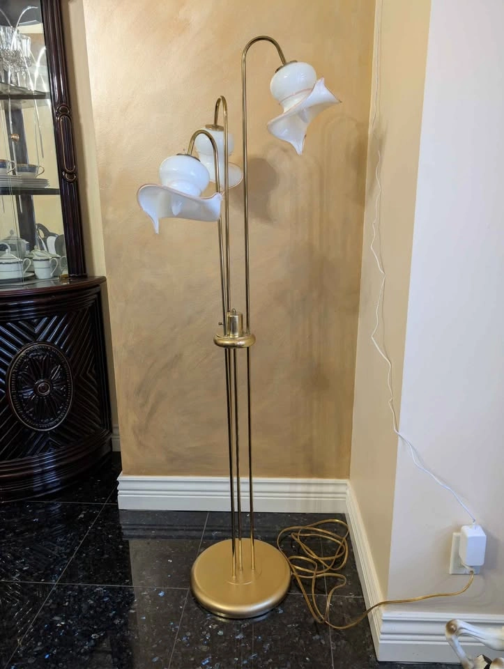Vintage MCM Murano Glass Tulip Lamp - photo 4
