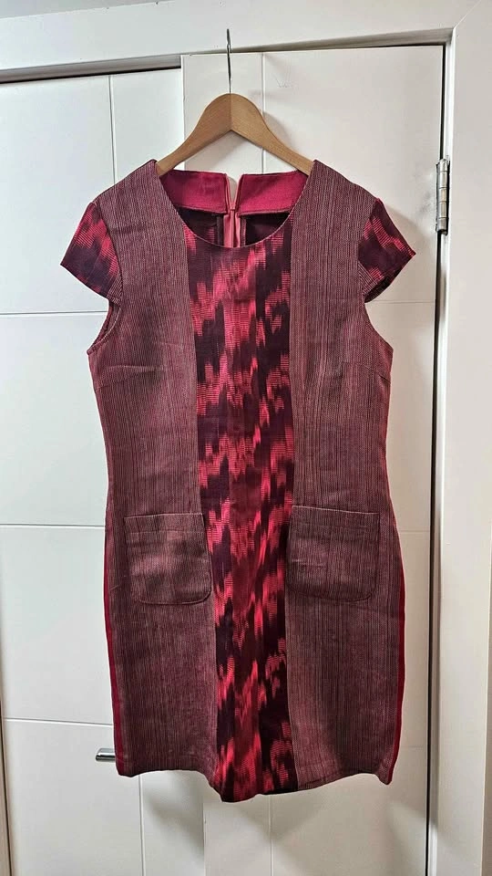 Cute vintage red patterned dress