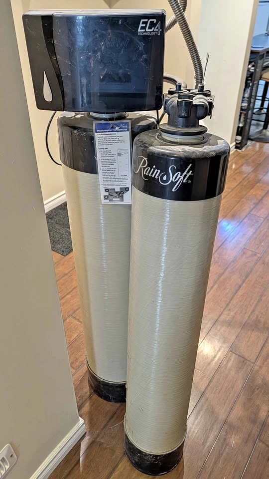 RainSoft EC4 Water Softener System w/ Brine Tank