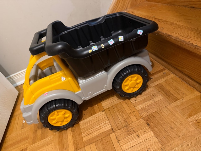 Step2 Dump Truck - photo 2
