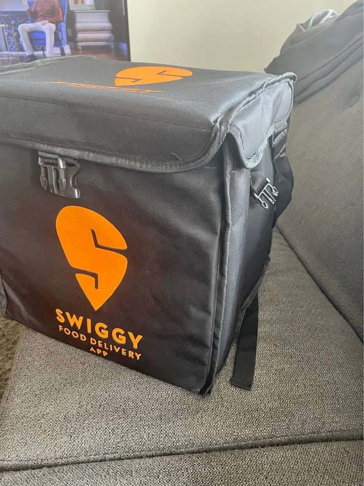 Delivery bags Uber Skip Doordash