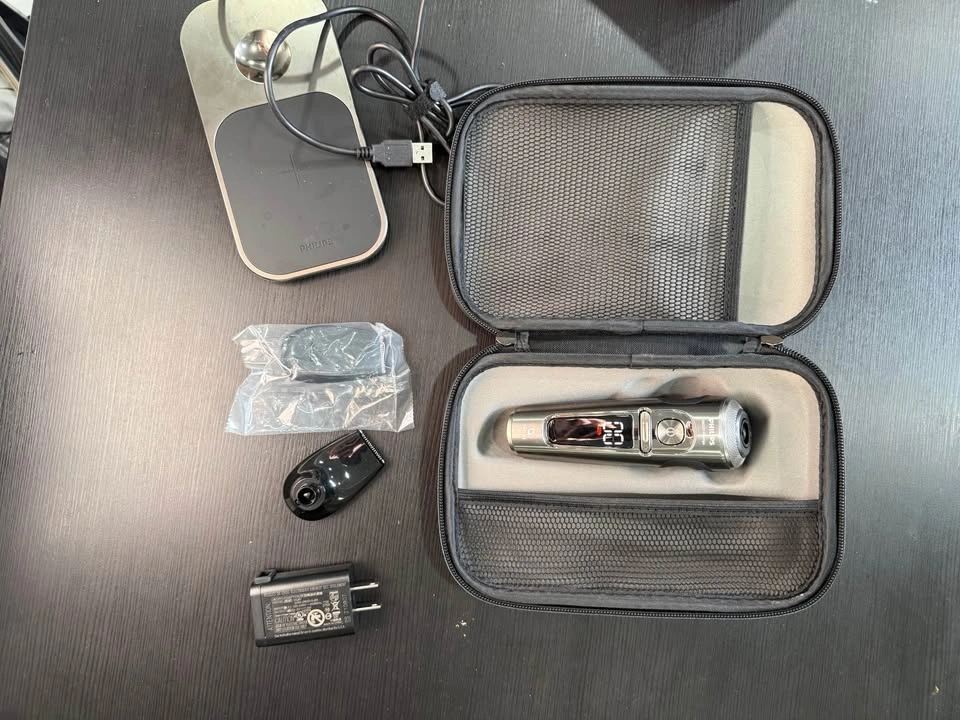 Brand New PHILIPS Shaver Rasoir S9000 Prestige - photo 3