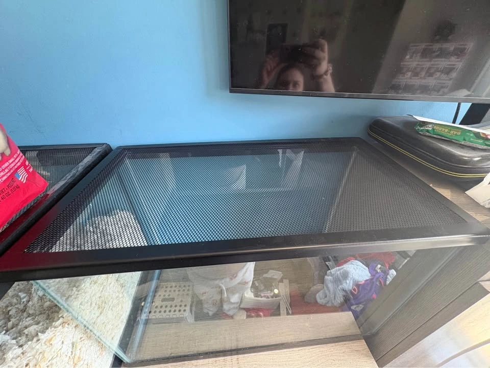 20 Gallon Terrarium with Cover - photo 2