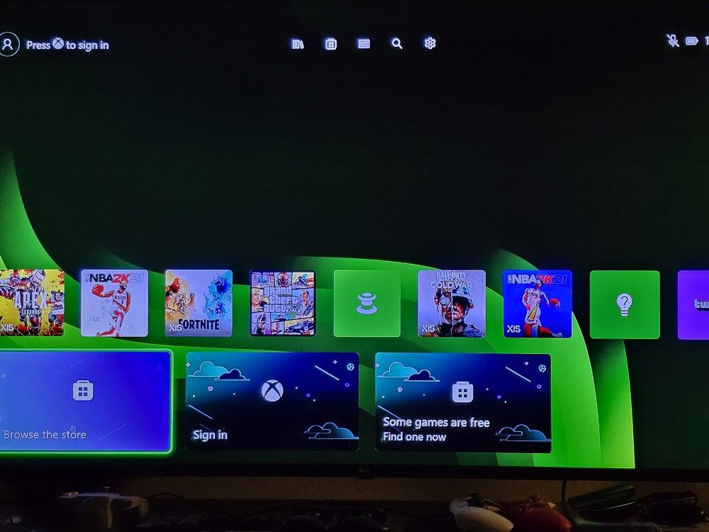 Xbox Series X Game Console Bundle - photo 3
