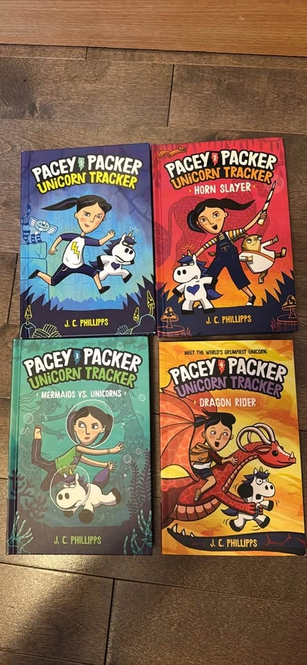 Pacey Packer Unicorn Tracker 4 Book Set Graphic Novels - photo 2