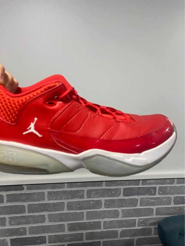 Jordan Aura 3 University - photo 5