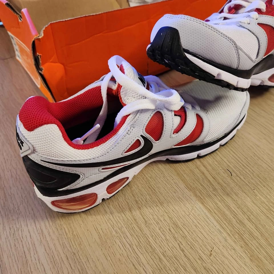 Nike Air Max Turbulence+ 18 Men's Size 7 White Red Black NEW W/ - photo 2