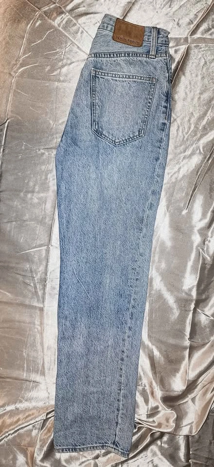 Aritzia Denim Forum Joni High Rise Loose Jeans Light Wash Size 2 - photo 4