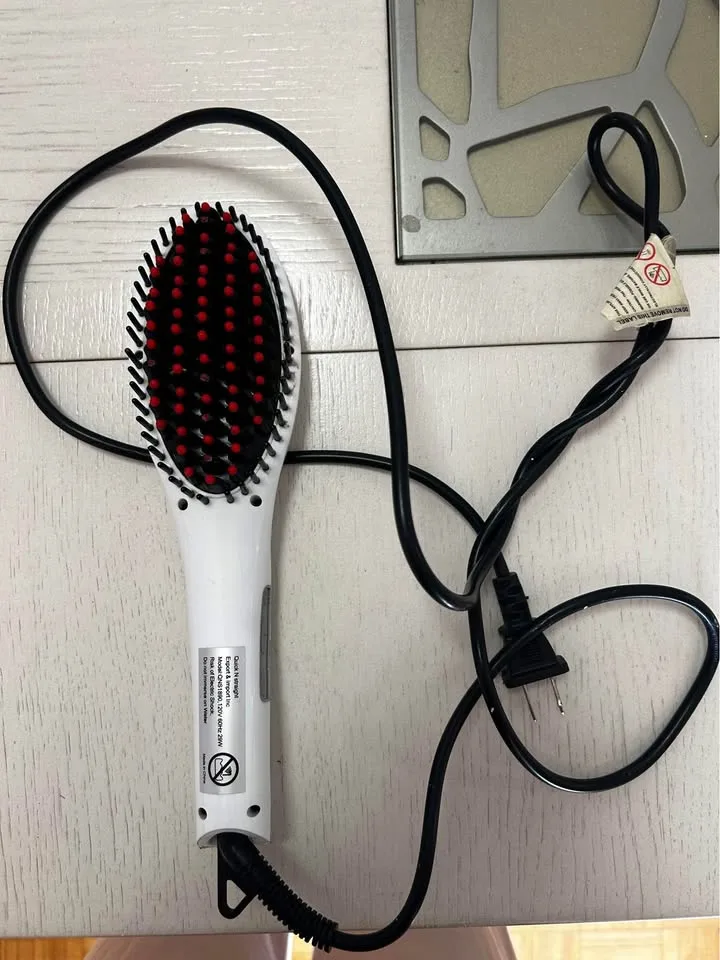 ✨ Quick N’ Straight Hair Straightening Brush ✨ image indicator(3)