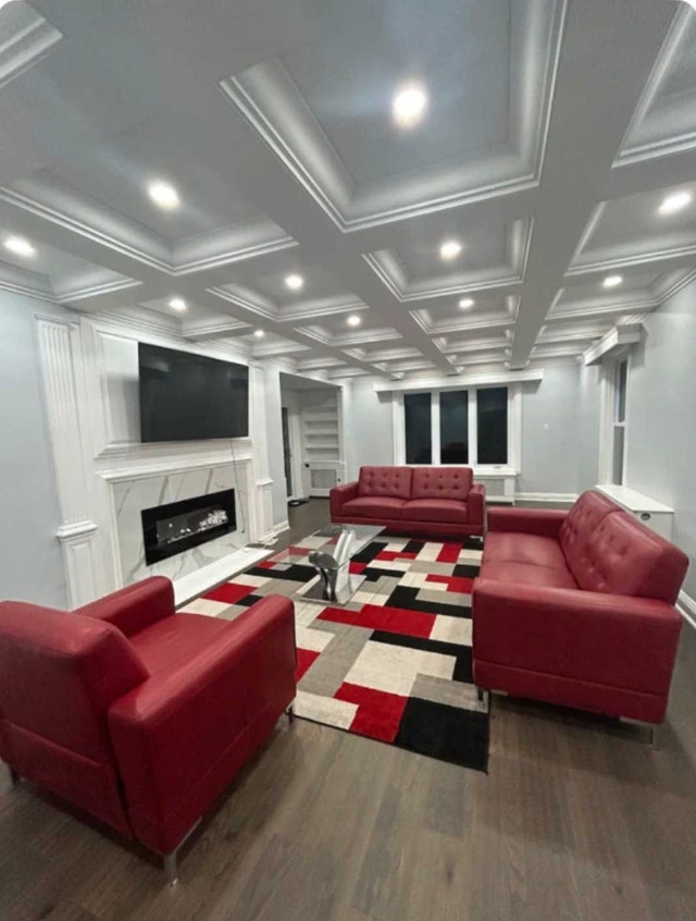 Full Renovation, Painting, Legal Basement, Bath, Kitchen, Design