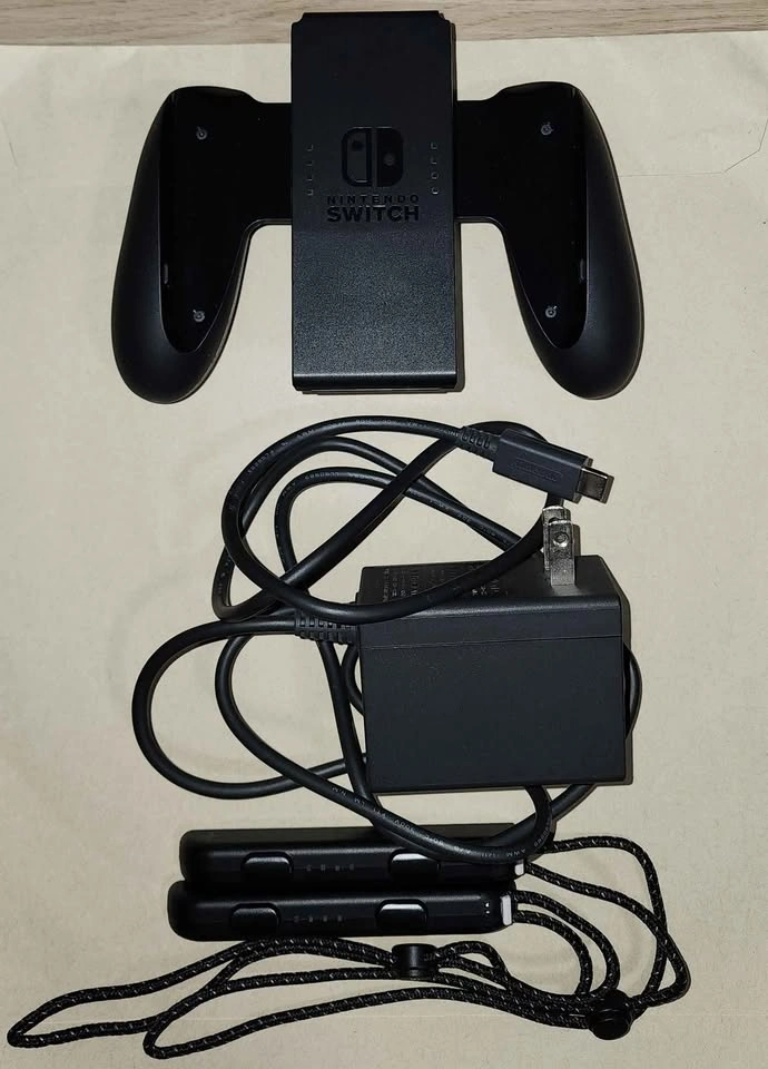 Nintendo Switch OLED Bundle w/ Case - photo 4