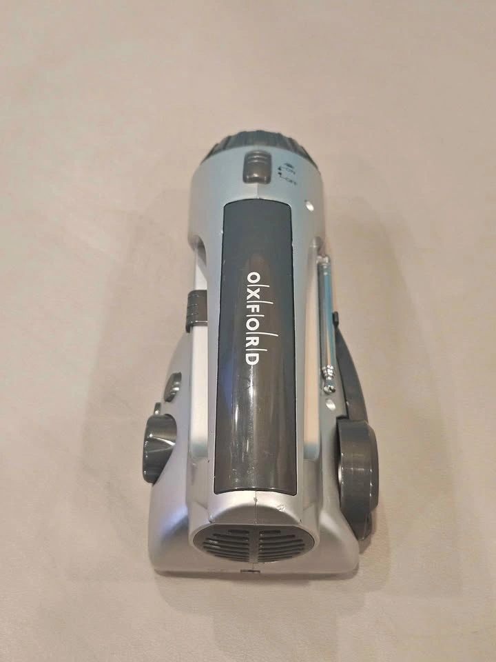 Oxford Flashlight with AM/FM Radio - photo 3