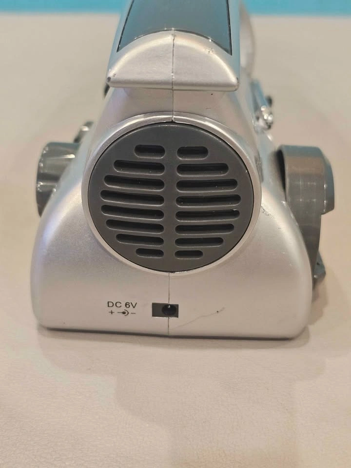 Oxford Flashlight with AM/FM Radio - photo 5