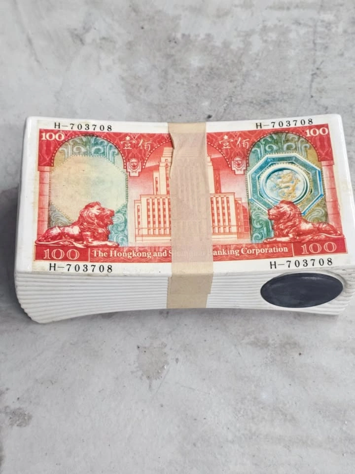 Unique Money Stack Piggy Bank - photo 3