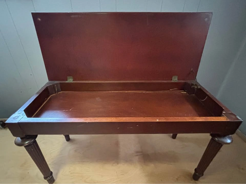 Bench - photo 3