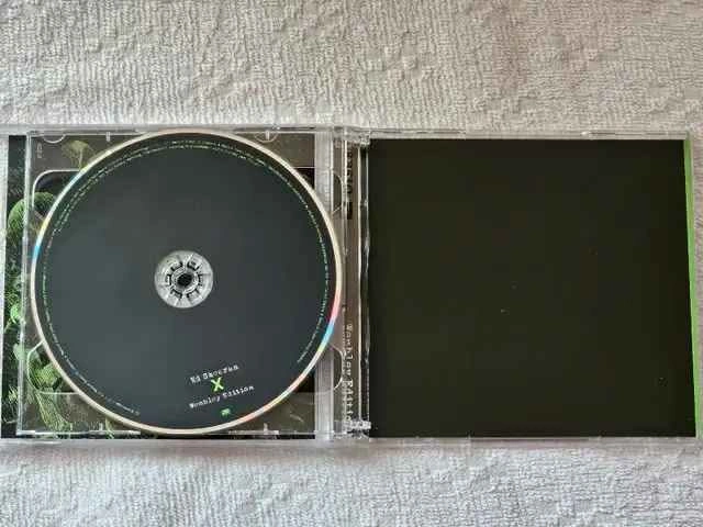 Ed Sheeran X Wembley Edition CD and Blu-ray - photo 4