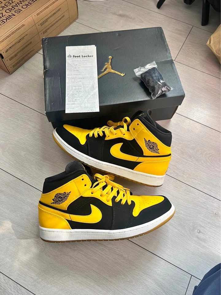 Jordan 1 New Love Size 11