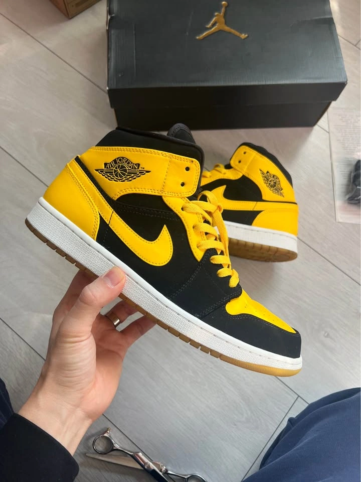 Jordan 1 New Love Size 11 - photo 2
