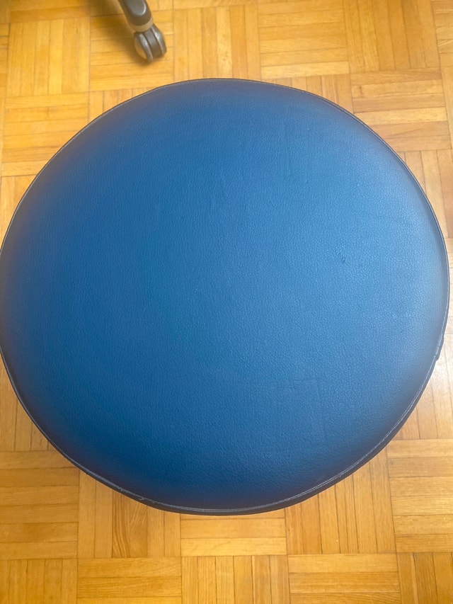 Massage stool (used) - photo 2