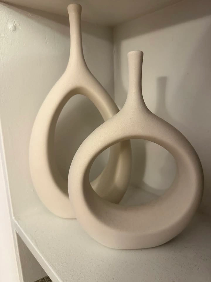 White Ceramic Vases PRICE NEGOTIABLE - photo 2