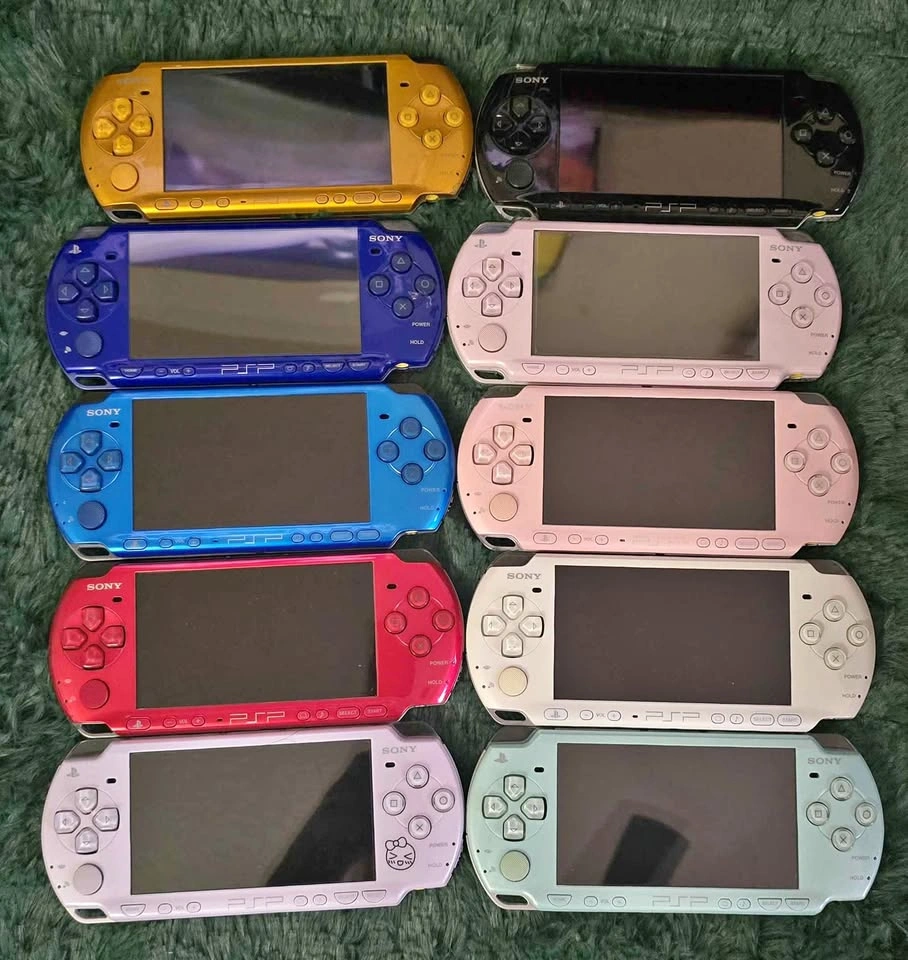 Sony PSP 3000 - Clear & Solid Colors