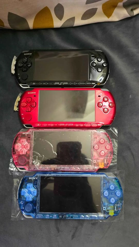 Sony PSP 3000 - Clear & Solid Colors - photo 2