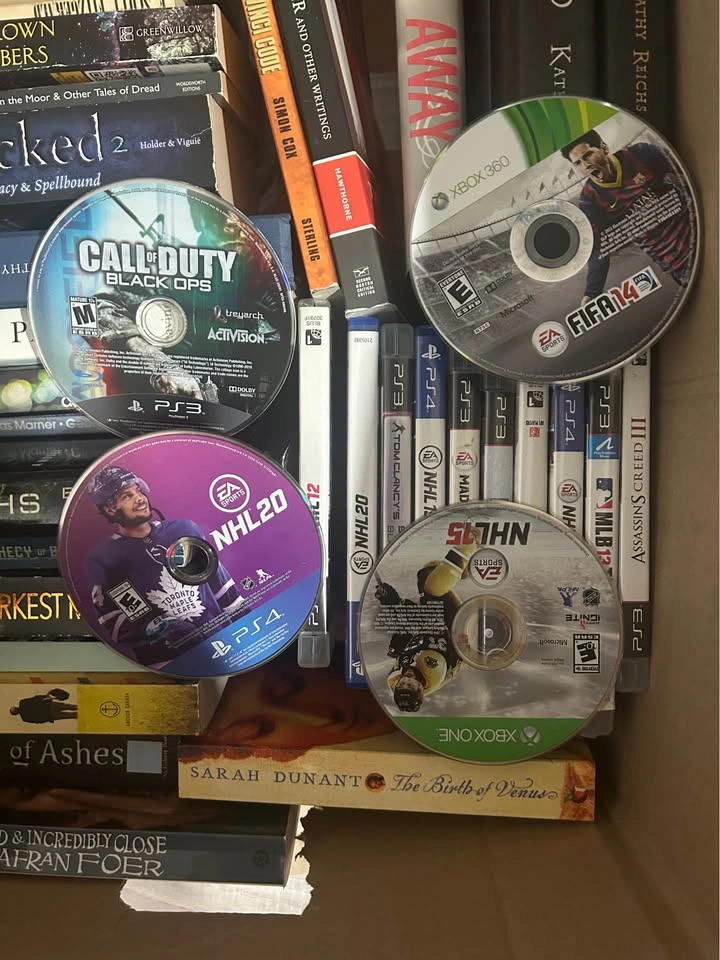 Video Games & Books - photo 4