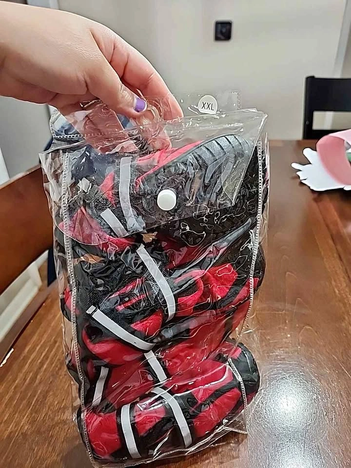Used Dociote Pack Of Red Dog Shoes Pre Owned XXL