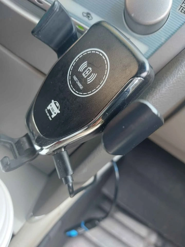 Car Cell Phone Holder & Micro USB Cable - photo 2