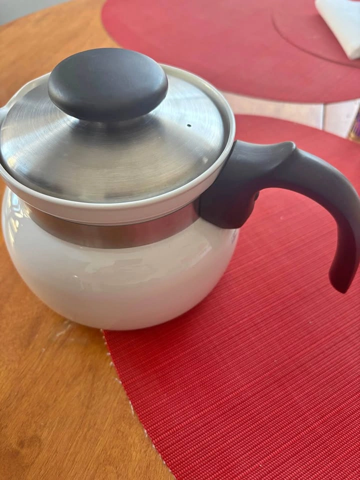 Vintage Corningware coffee/teapot