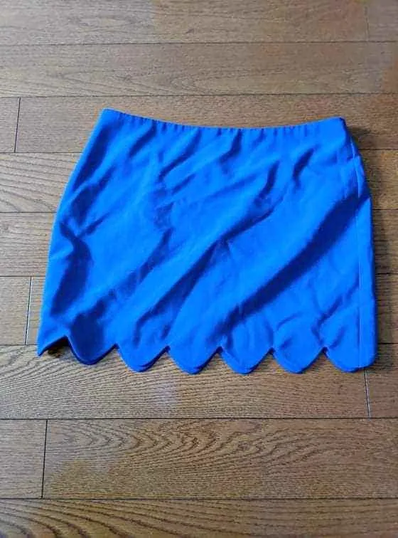 Royal blue scallop edged skirt (M) thumbnail