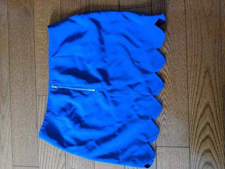 Royal blue scallop edged skirt (M) image indicator(2)