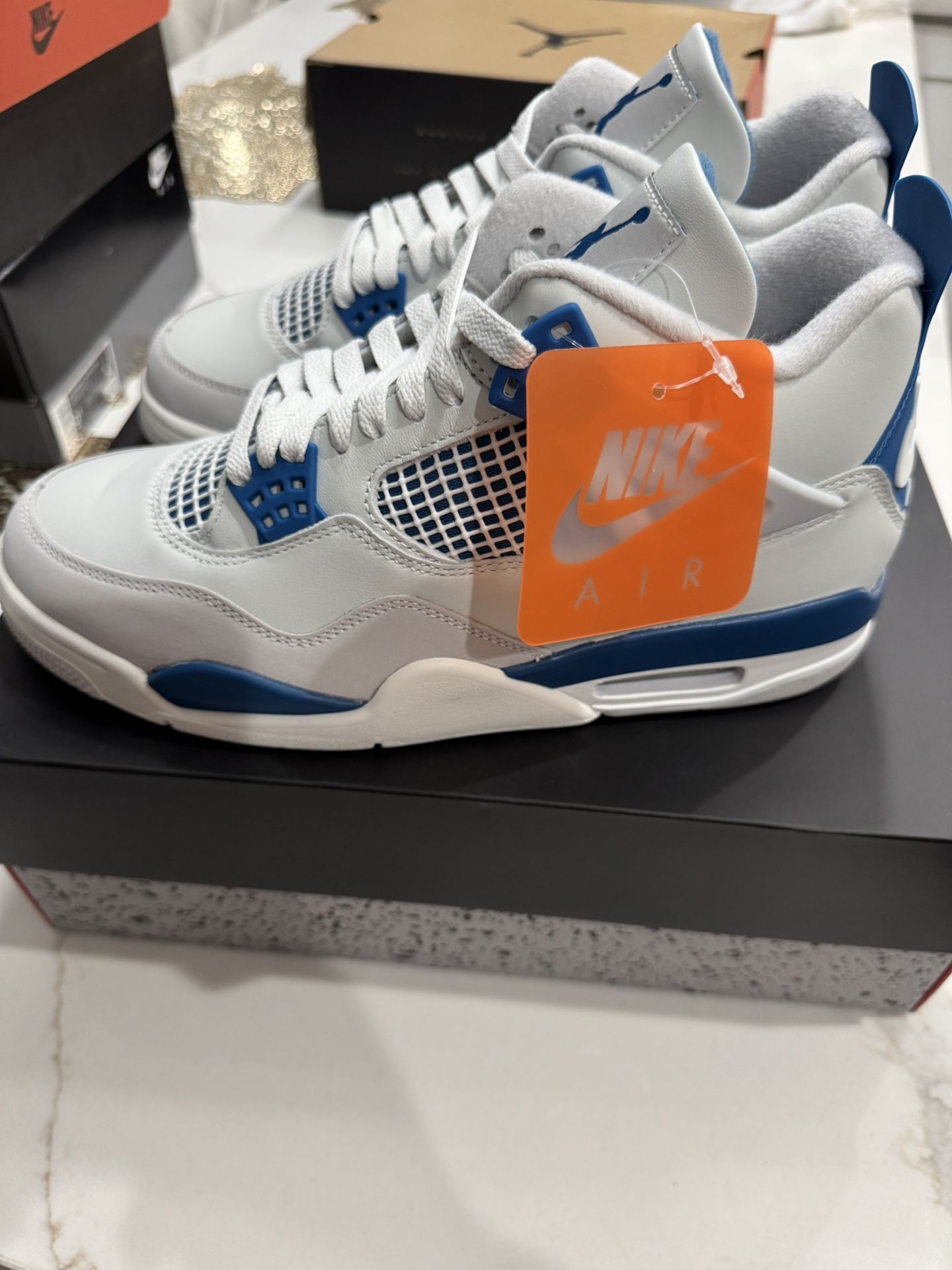 Jordan Retro 4 Military Blue - photo 3
