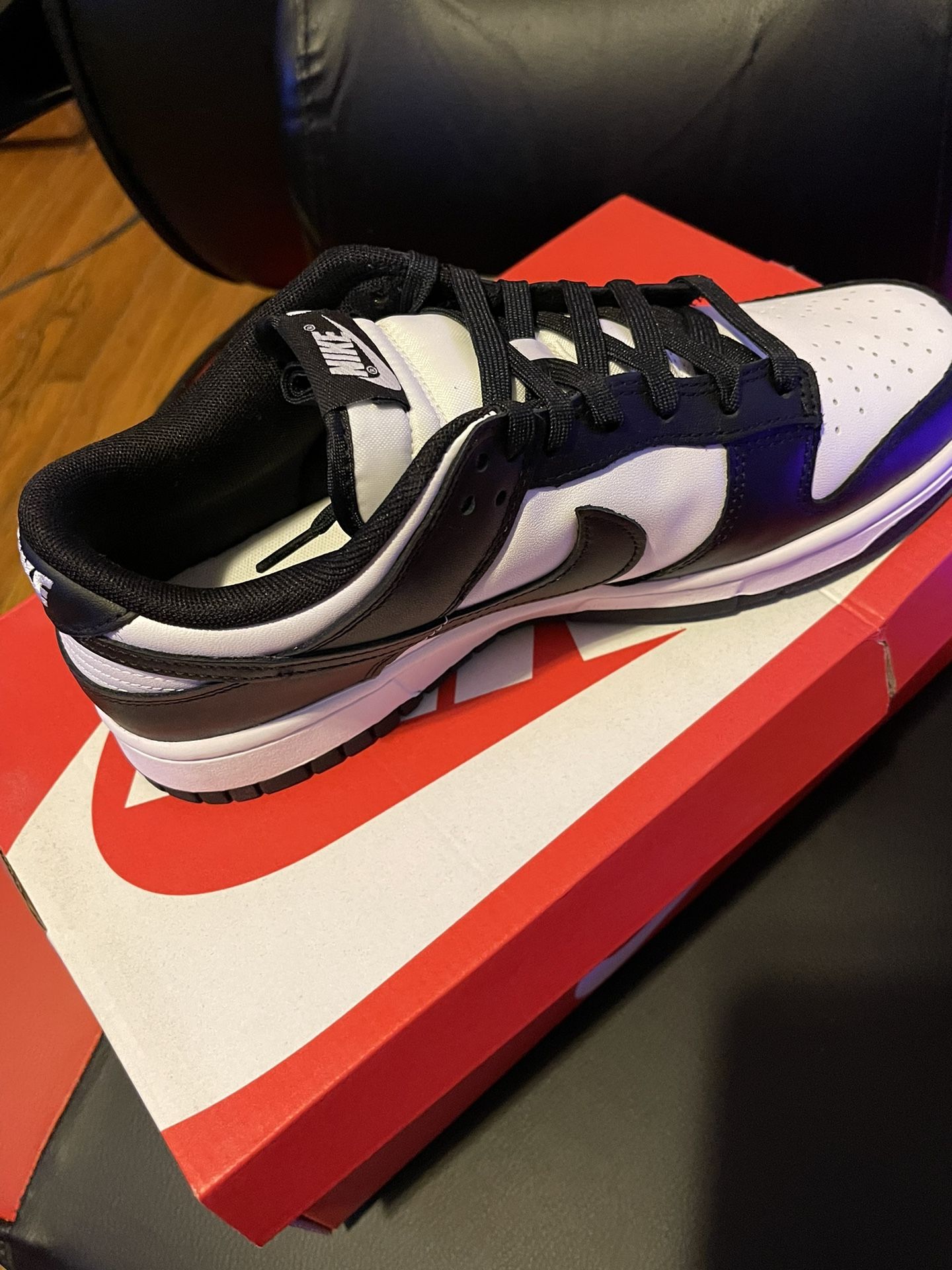 NIKE DUNK LOWS PANDA - photo 2