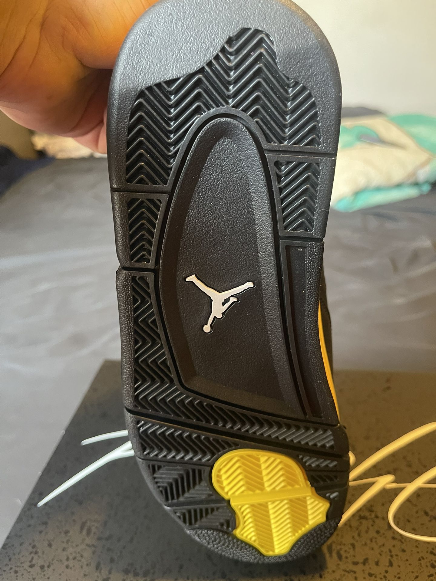 JORDAN 4s Thunder - photo 3