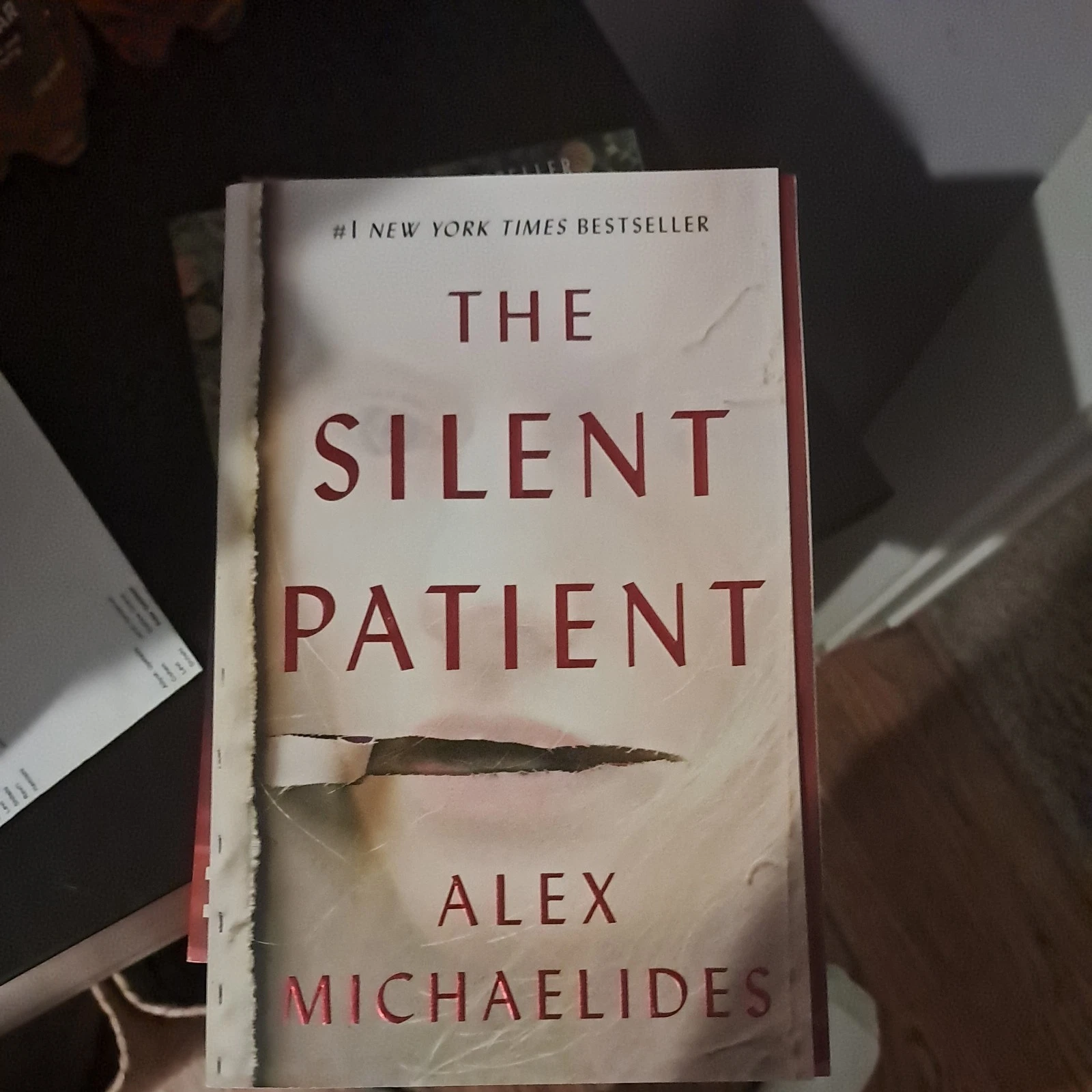 Silent Patient by Alex Michaelides (2021, Trade Paperback) - photo 2