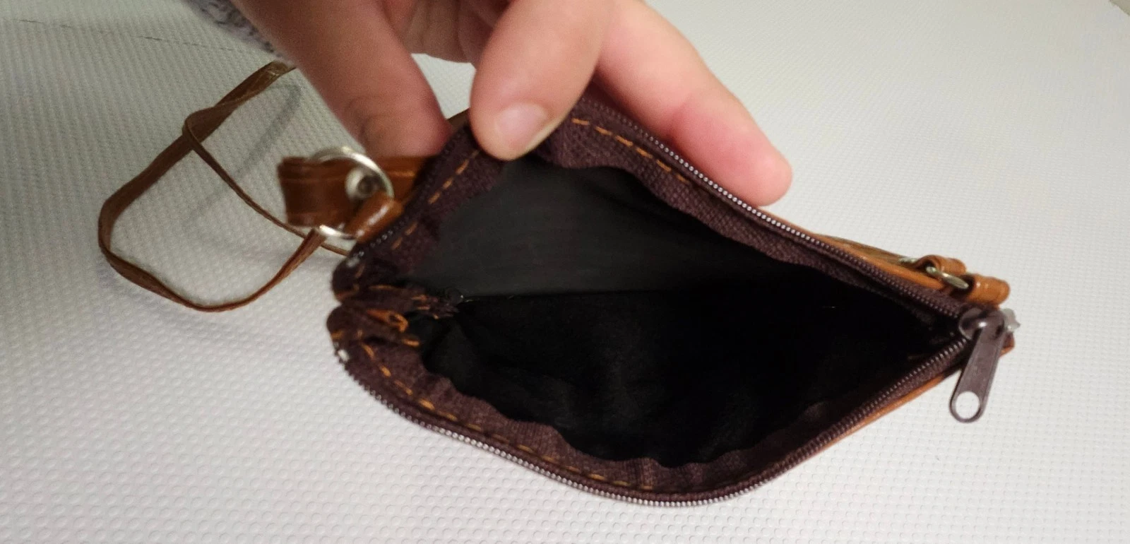 Black & Brown Elephant Print Crossbody Bag - photo 5