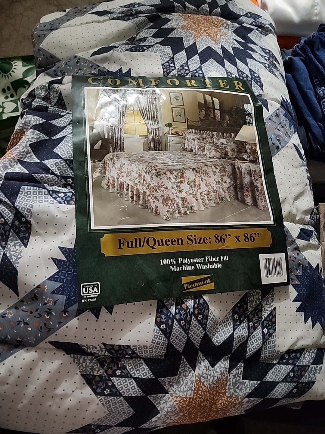 Piedmont Full/Queen Comforter 86"x86" - New