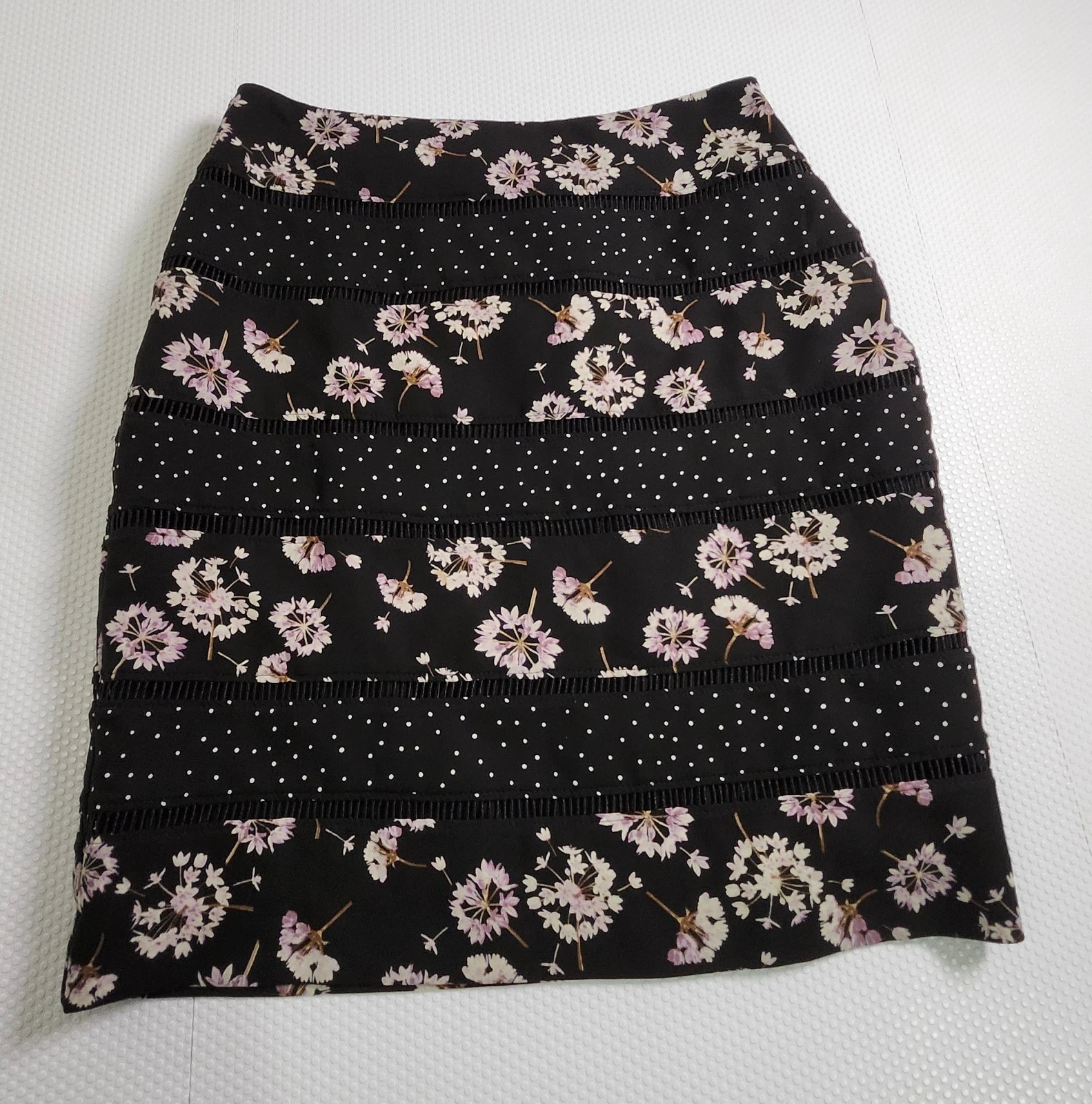 White House Black Market Black Floral & Polka Dot Pencil Skirt