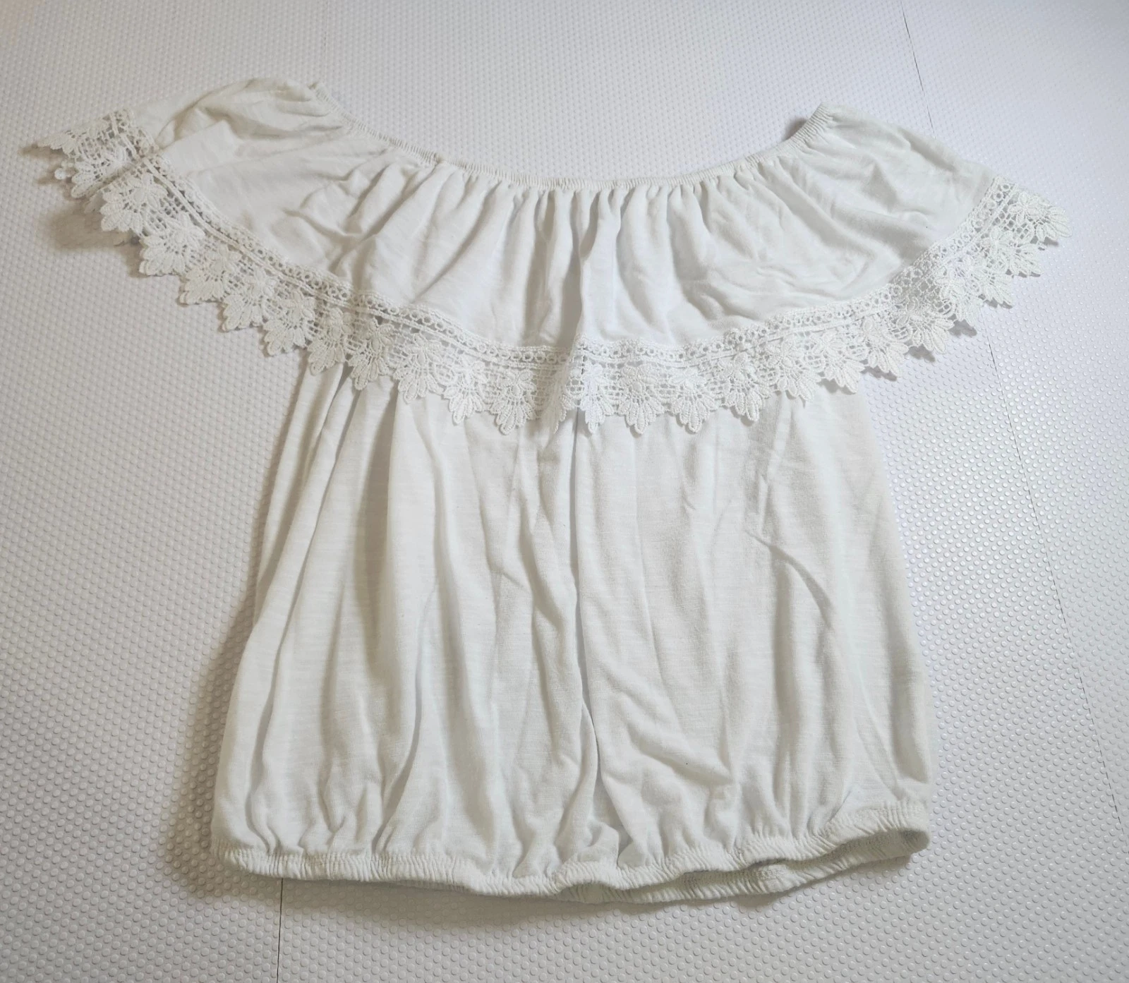 Paper Tee White Off-Shoulder Lace Trim Tunic