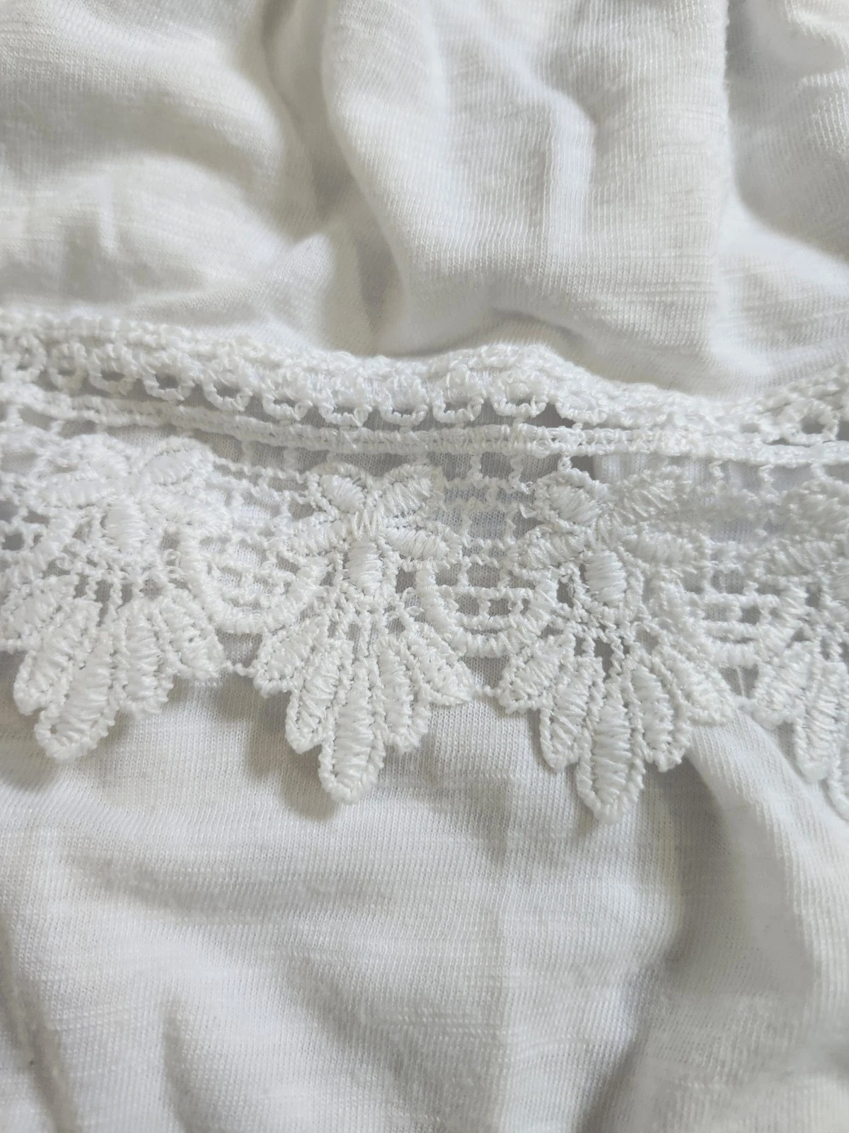 Paper Tee White Off-Shoulder Lace Trim Tunic - photo 4