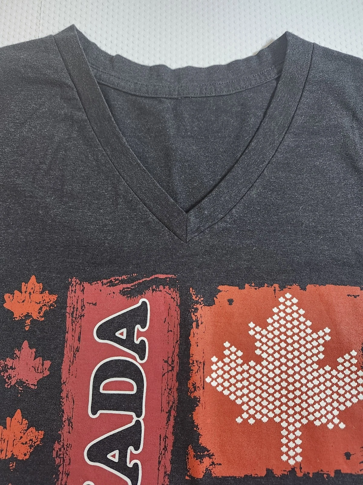 Canada Niagara Falls Black V-Neck Tee with Red Maple Graphics - photo 3