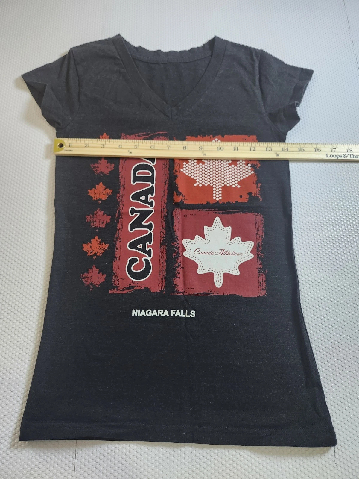 Canada Niagara Falls Black V-Neck Tee with Red Maple Graphics - photo 5
