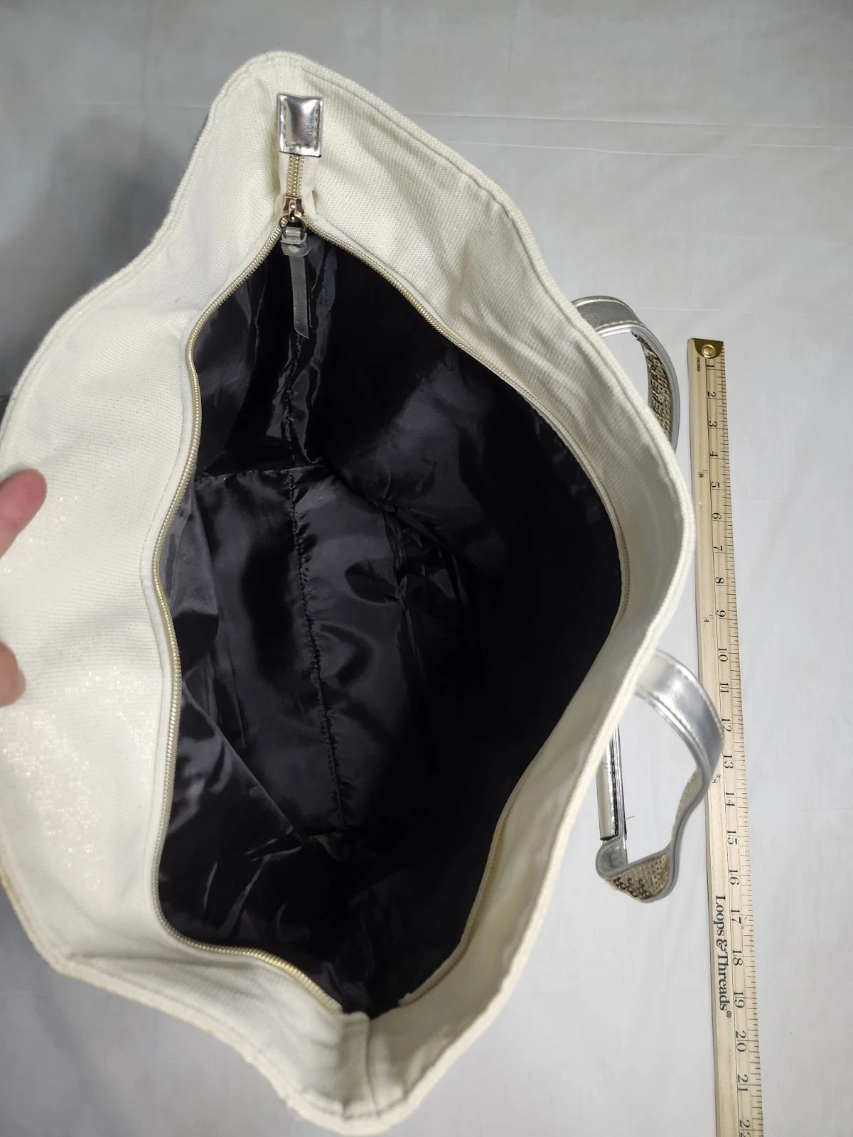 Victoria's Secret Tote Bag Sparkle Sequence Pre Owned Good Condi - photo 5